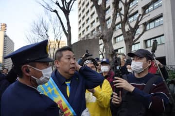 ＮＨＫ党・立花孝志氏　ナタ男に襲撃される「両手で振り上げて下ろしてきた」