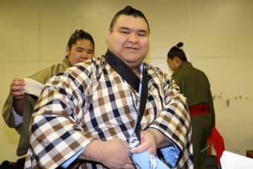 【春場所】３５歳の高安が豊昇龍撃破で首位堅守　悲願の初優勝へ「やり残したことがある」