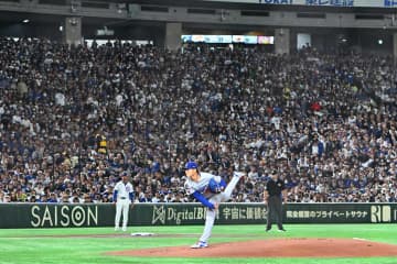 開幕戦勝利の山本由伸はお立ち台でファンから大歓声「皆さんの声援が力になりました」