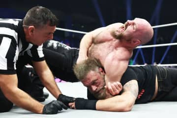 【ＡＥＷ】ジョン・モクスリー　世界王座戦でエジキ…凄惨〝釘バット葬〟を米メディアも報道