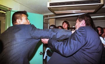 小川直也の襲撃にマジギレした坂口征二 〝黒幕〟猪木から謝罪も怒り収まらず「公開土下座」を要求