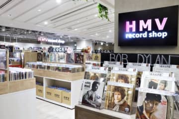 リニューアルした「HMV record shop 新宿」に潜入！　約4万枚のレコードの中には“レジェンド級”の1枚も＜取材レポ＞