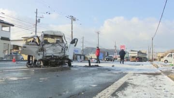 ダンプカーと正面衝突　軽トラックの男性死亡　登別市の国道