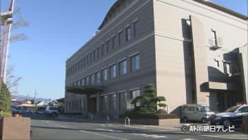 静岡・JR富士宮駅の改札口の窓ガラスを割る　５０代の男が逮捕