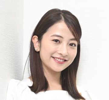 TBS・日比麻音子アナ豪華ブルードレス姿に「綺麗です」「お姫さまみたい」の声