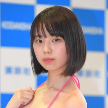 “令和の完売クイーン”菊地姫奈　あふれんばかりの「寝そべり」美ボディ公開　アニマルWebで悩殺！