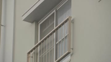 【速報】「父親が室内で倒れていて意識と呼吸ない」団地の一室で74歳男性の遺体発見　顔には傷があり出血も　埼玉・三郷市