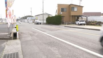 道路を歩いて横断していた83歳の男性、左側から来た車にはねられ死亡　鳥取県倉吉市