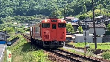 【JR津山線】福渡～神目間で落石と接触　「福渡～津山間」午後3時40分に運転再開【岡山】