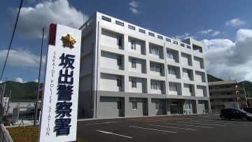 県道19号を走行中の大型トラックから出火　けが人はなし【香川】