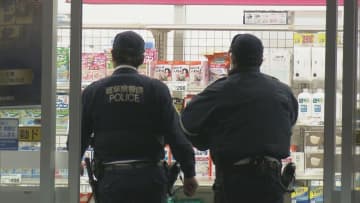 ドラッグストアで事後強盗　店員2人が軽傷　犯人は30歳ぐらいの外国人2人組か　岐阜・各務原市