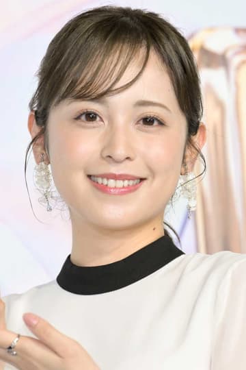 元フジ人気アナ、顔出し母との“母の日”2ショット公開　「目がそっくり」「お母さんも美人」の声…実は母も元アナ