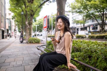 日本は量産型ファッション？　イギリスやフランスの街行く人を見て日本人女性が感じた、スタイルの違いとは