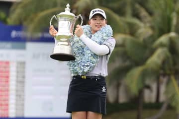 21歳竹田麗央が米ツアー2勝目快挙！　6打差圧勝でシャンパンがぶ飲み「美味しかった」　コース記録でいきなり賞金5550万円獲得