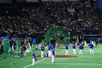 「オオタニサーン！」の登場でどよめいた東京D　平日、試合なしでも多くの観客、両球団に送られた歓迎の声援