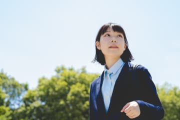 「あんな会社とは一切話したくない」本社勤務のはずが派遣社員!? 新卒社員に即退職を決断させた「致命的なギャップ」とは