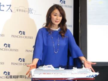 浅野ゆう子、あの80年代トップアイドルと韓国旅行を楽しむショットを公開！