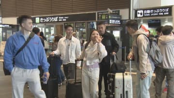 外国人観光客が夢中！富山で見つけた日本のカタチ “ブラックラーメンから絶景まで” ニューヨークタイムズ「2025年に行くべき52か所」に選ばれた富山