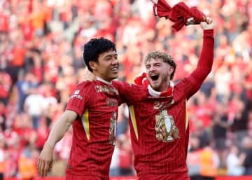 「驚異的なエースを獲得したい」久保ではなかった！英王者リバプールが33G11Aの日本人アタッカー補強に“視察完了”と現地報道！ 伝説FWと「同じ道を辿る」