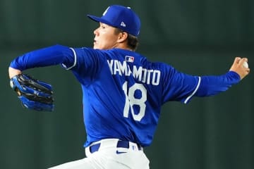 「すべてがお手本」山本由伸が重鎮カーショウに敬意「心から尊敬しています」「同じ空間にいるだけで野球がうまくなりそうな」