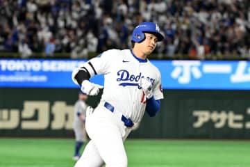 「少し奇妙に見えたが…」大谷翔平が今季第１号ホームラン！早朝の米国も大熱狂「まさに衝撃的！」「この男は特別な存在だ」