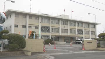 正面から近づいて…食料品が入ったレジ袋をひったくり疑いで５６歳の男を逮捕