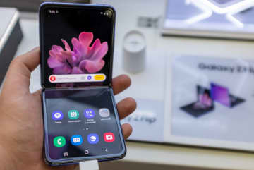 サムスン、やっぱりGalaxy Z Flip7には自社製チップ採用？ 歩留まり問題は…