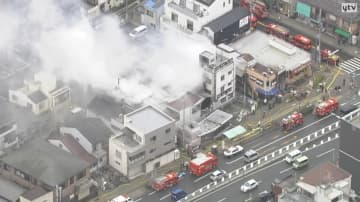 【速報】大阪市生野区で建物火災、消防車43台が出動し約300平方メートル焼損　20代消防職員が軽傷