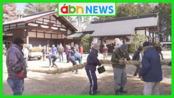 春祭りの準備で一致団結　「みんなの神社」で地元住民がしめ縄作り【長野・安曇野市】